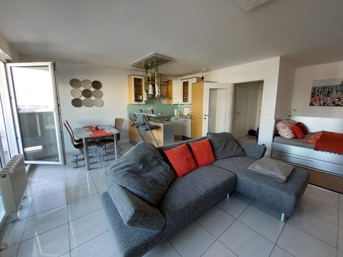 Tower Apartment With Private Terrace Next To Uno 비엔나 외부 사진