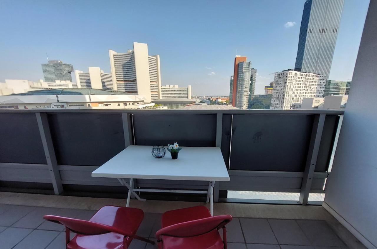 Tower Apartment With Private Terrace Next To Uno 비엔나 외부 사진