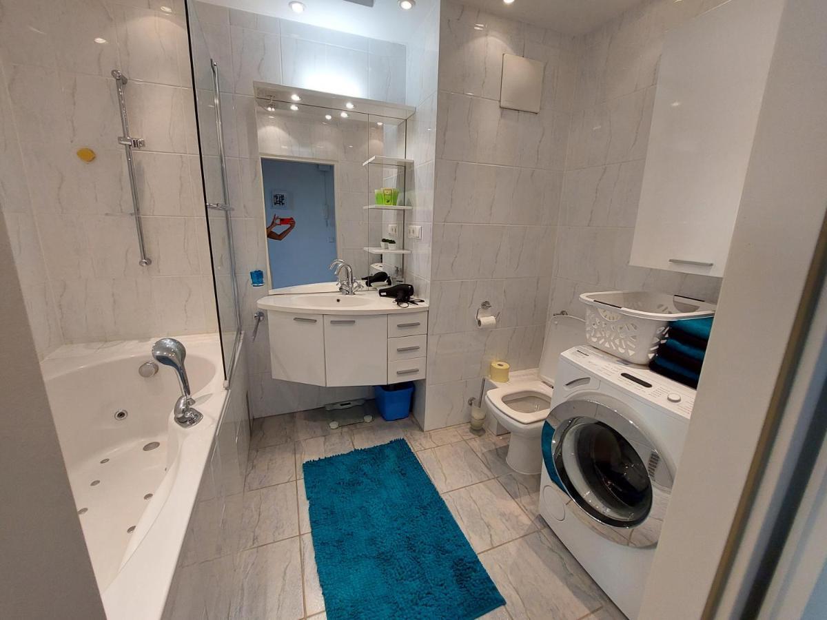 Tower Apartment With Private Terrace Next To Uno 비엔나 외부 사진