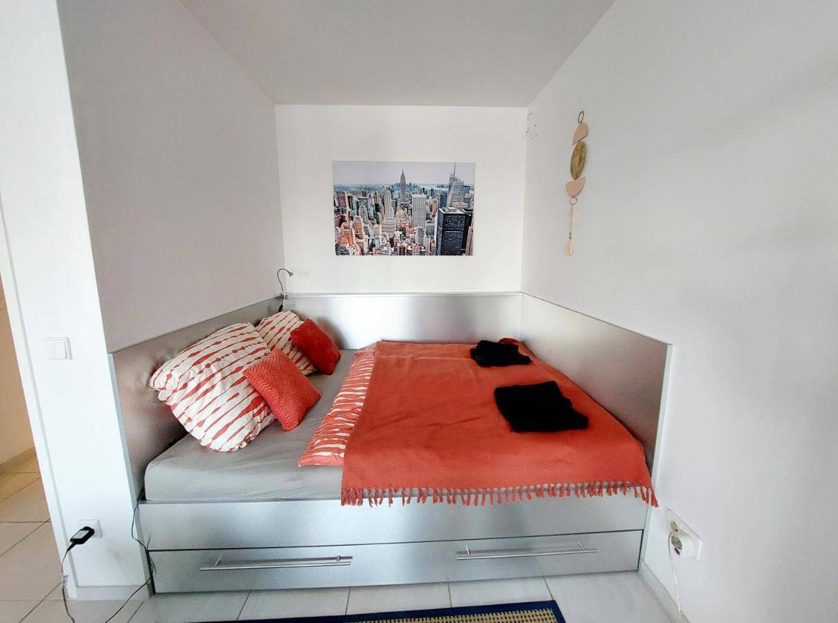 Tower Apartment With Private Terrace Next To Uno 비엔나 외부 사진