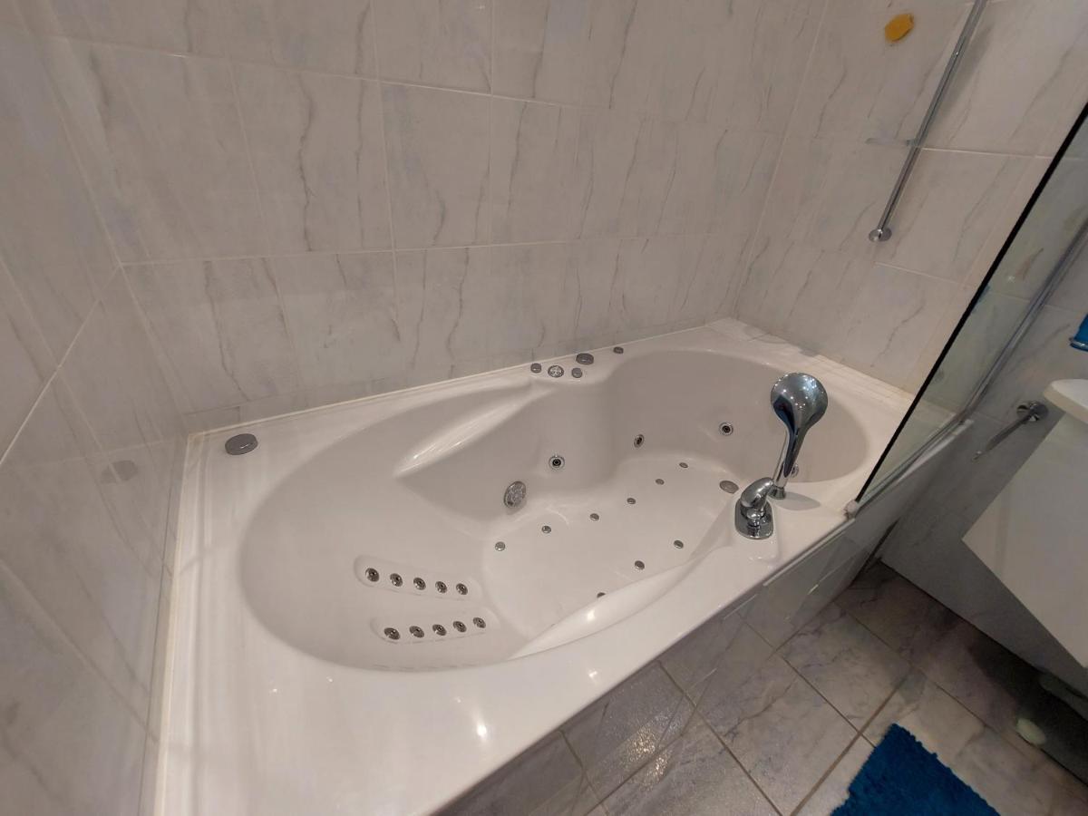 Tower Apartment With Private Terrace Next To Uno 비엔나 외부 사진