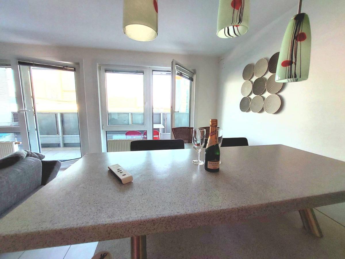 Tower Apartment With Private Terrace Next To Uno 비엔나 외부 사진